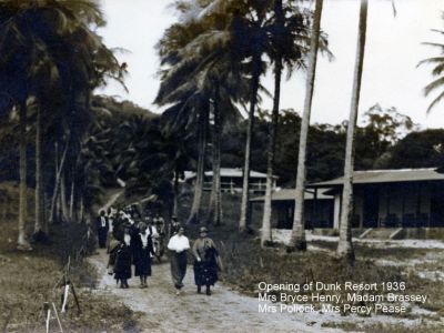 opening of dunk island resort1936  mrs bryce henry  madam brassey  mrs pollock  mrs percy pease c morris family